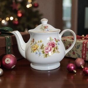 Sadler Teapot, Sadler England  (x 1)